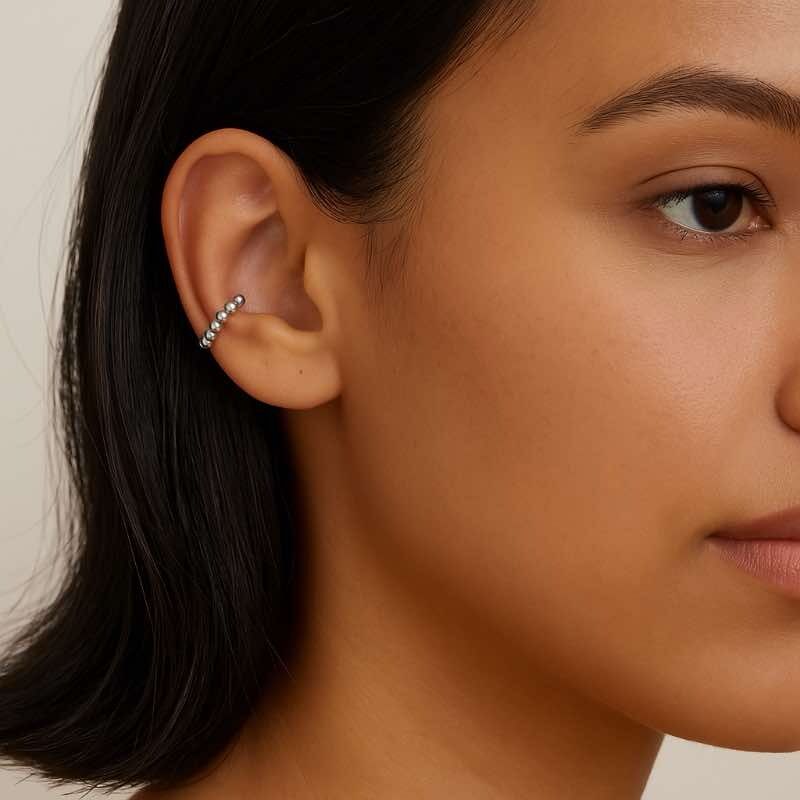 Fake Piercing Prateado Bolinhas – Aço Inoxidável Sem Perfuração - Image 3