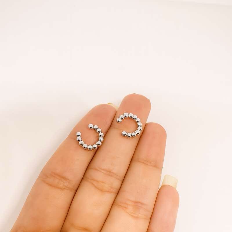 Fake Piercing Prateado Bolinhas – Aço Inoxidável Sem Perfuração - Image 2